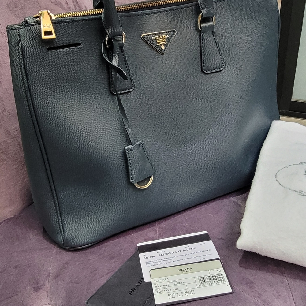 PRADA Saffiano Lux Bluette 2011